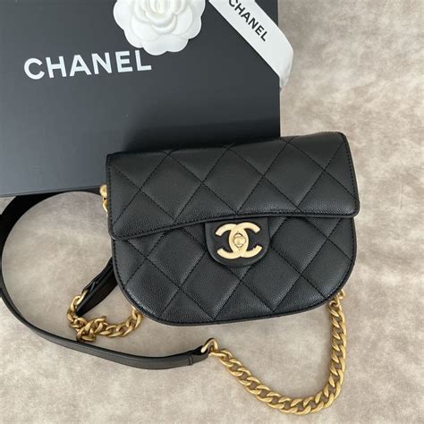 crossbody chanel bags 2022.